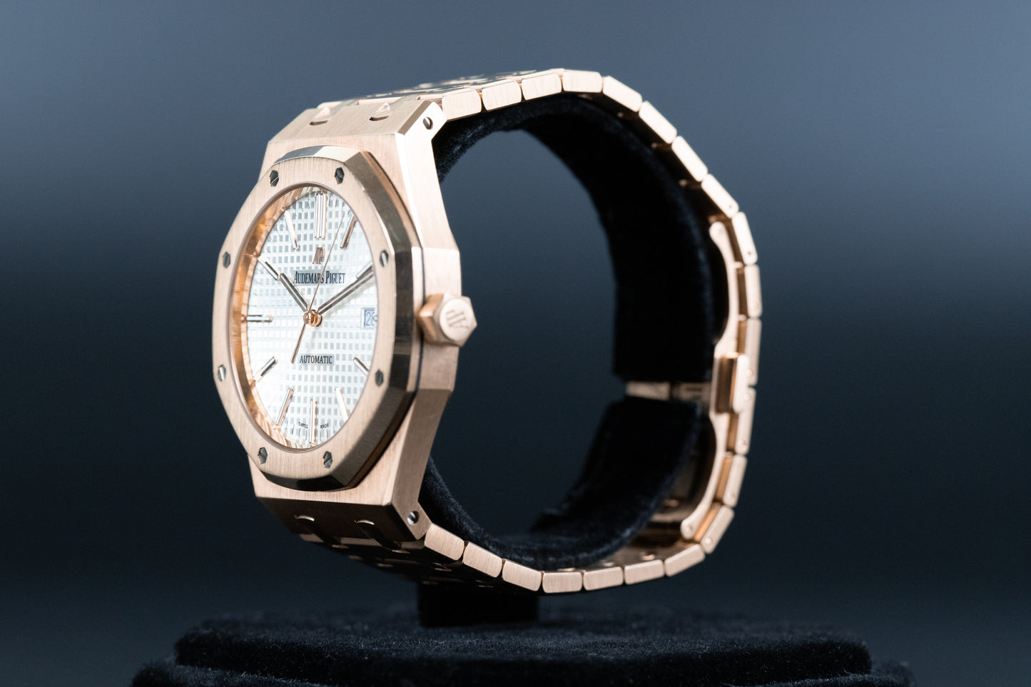 Audemars Piguet 15400OR Royal Oak White Dial
