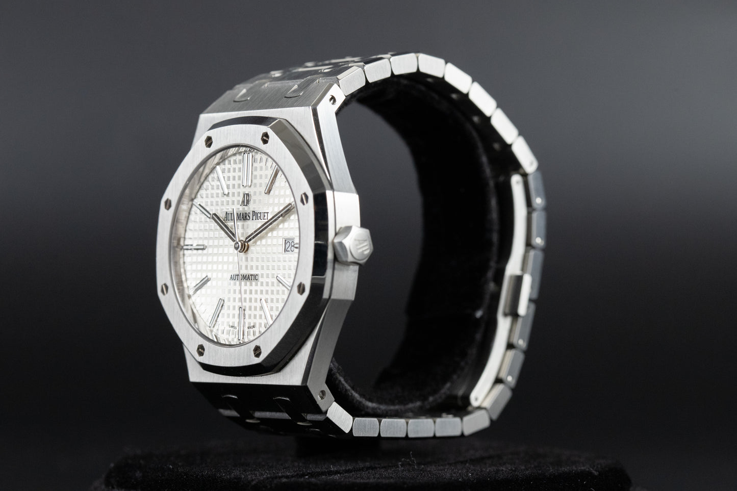 Audemars Piguet 15400ST Royal Oak White Dial