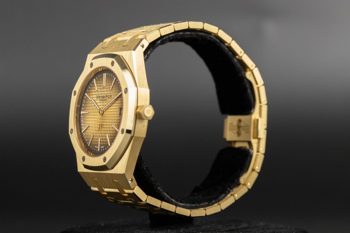 Audemars Piguet 16202BA Royal Oak "Jumbo Extra-Thin"