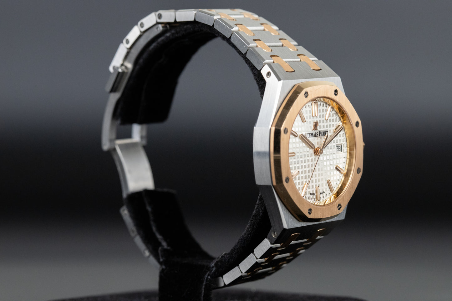 Audemars Piguet 77350SR Royal Oak 34mm White Dial