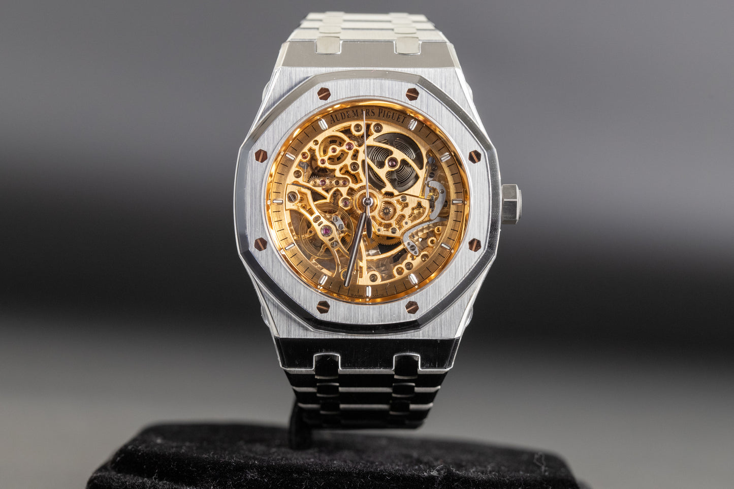 Audemars Piguet 15407ST Royal Oak Salmon Openworked