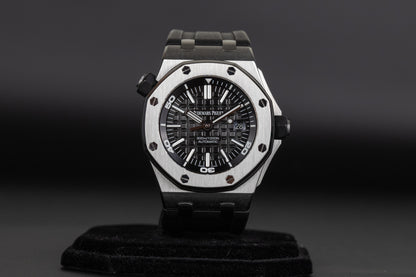 Audemars Piguet 15703ST Royal Oak Offshore Diver Black DIal