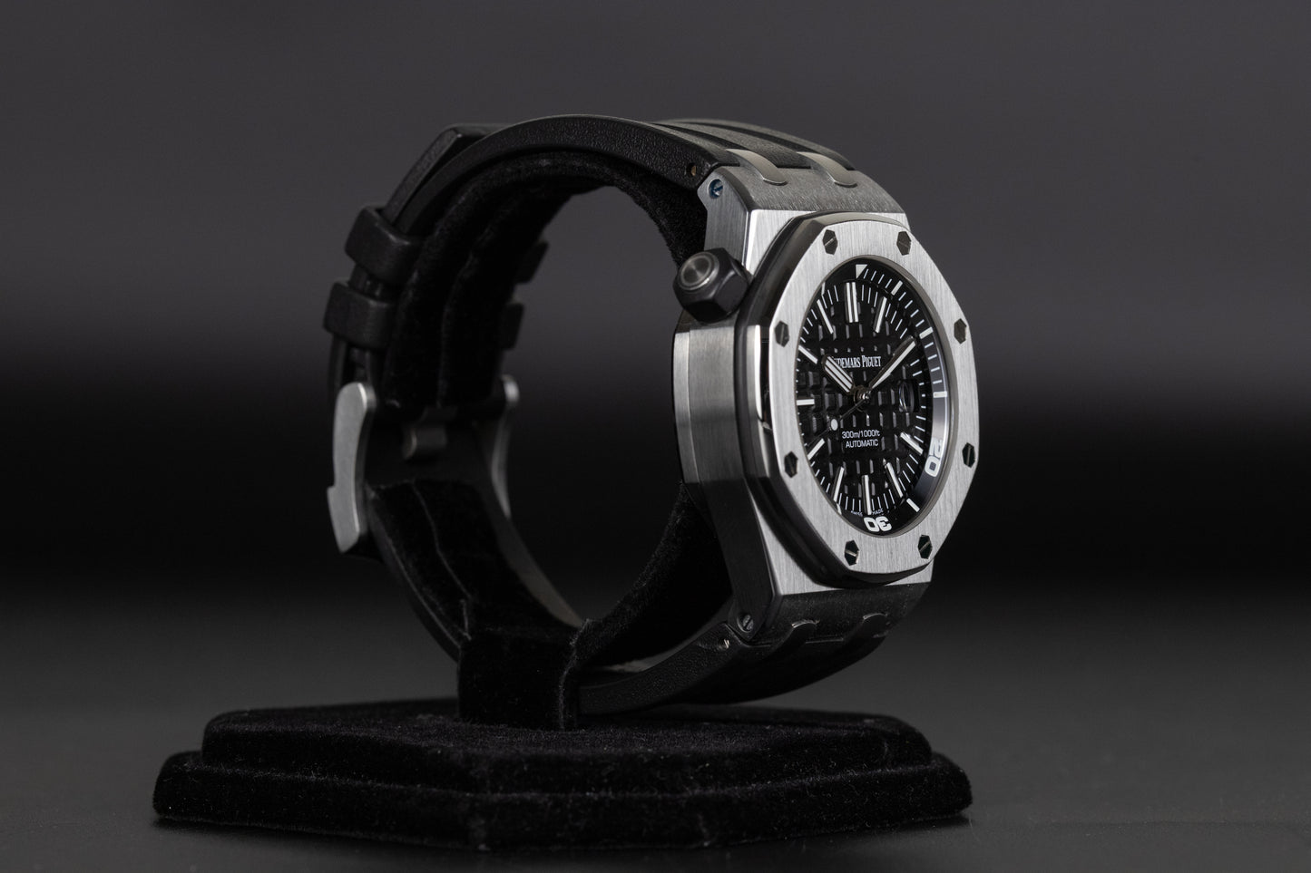 Audemars Piguet 15703ST Royal Oak Offshore Diver Black DIal