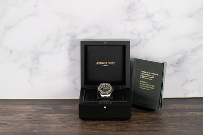Audemars Piguet 15703ST Royal Oak Offshore Diver Black DIal