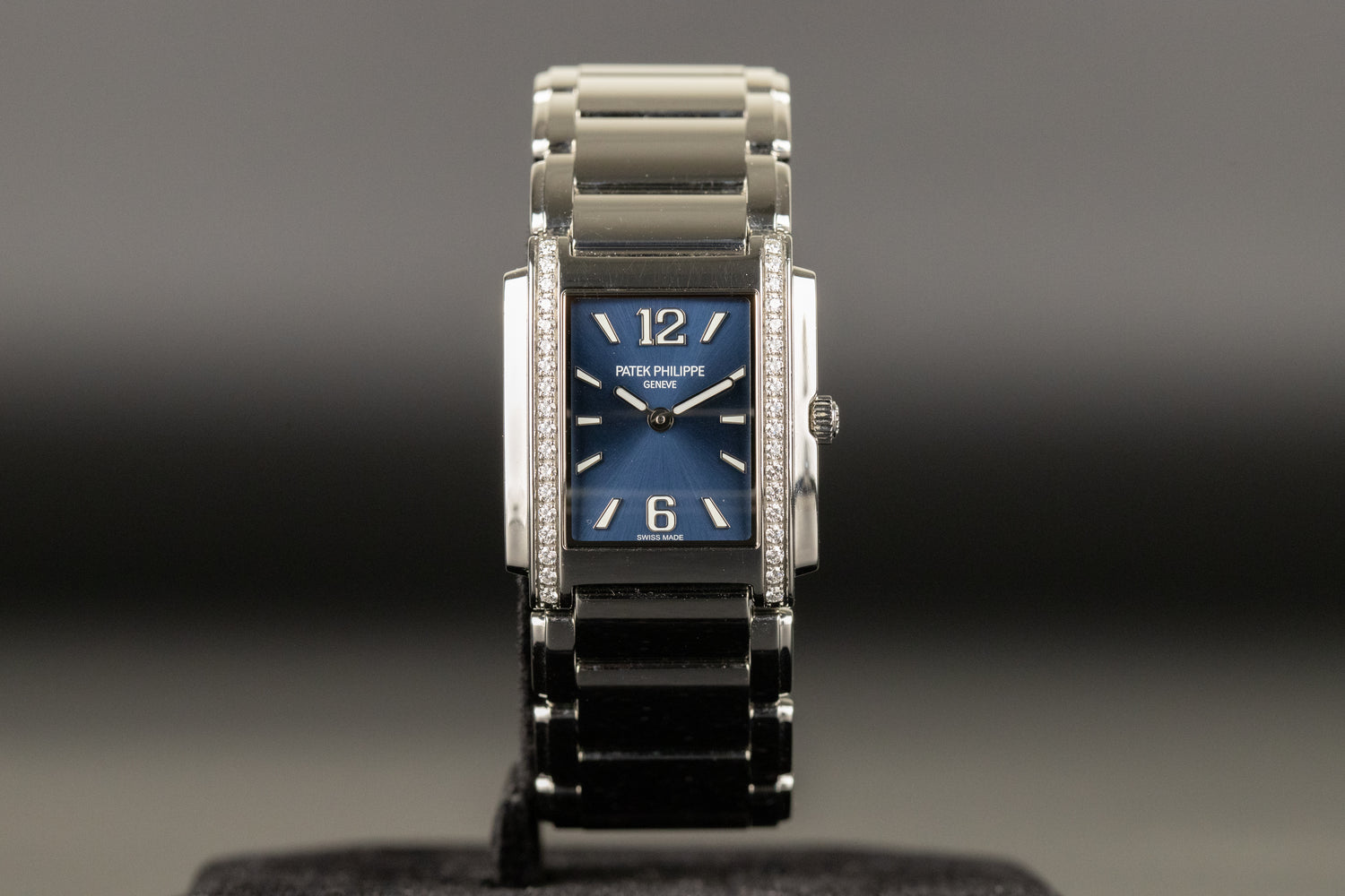 Patek Philippe 4910/1200A Twenty~4