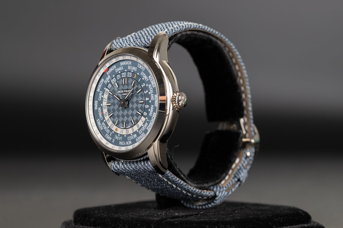 Patek Philippe 5330G World Time With Date Blue Dial