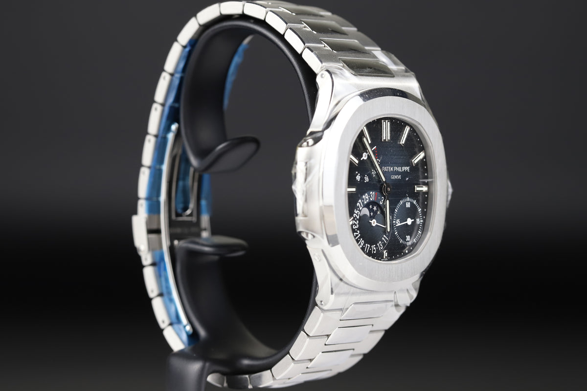 Patek Philippe<br>5712/1A Nautilus Date Moon Phases