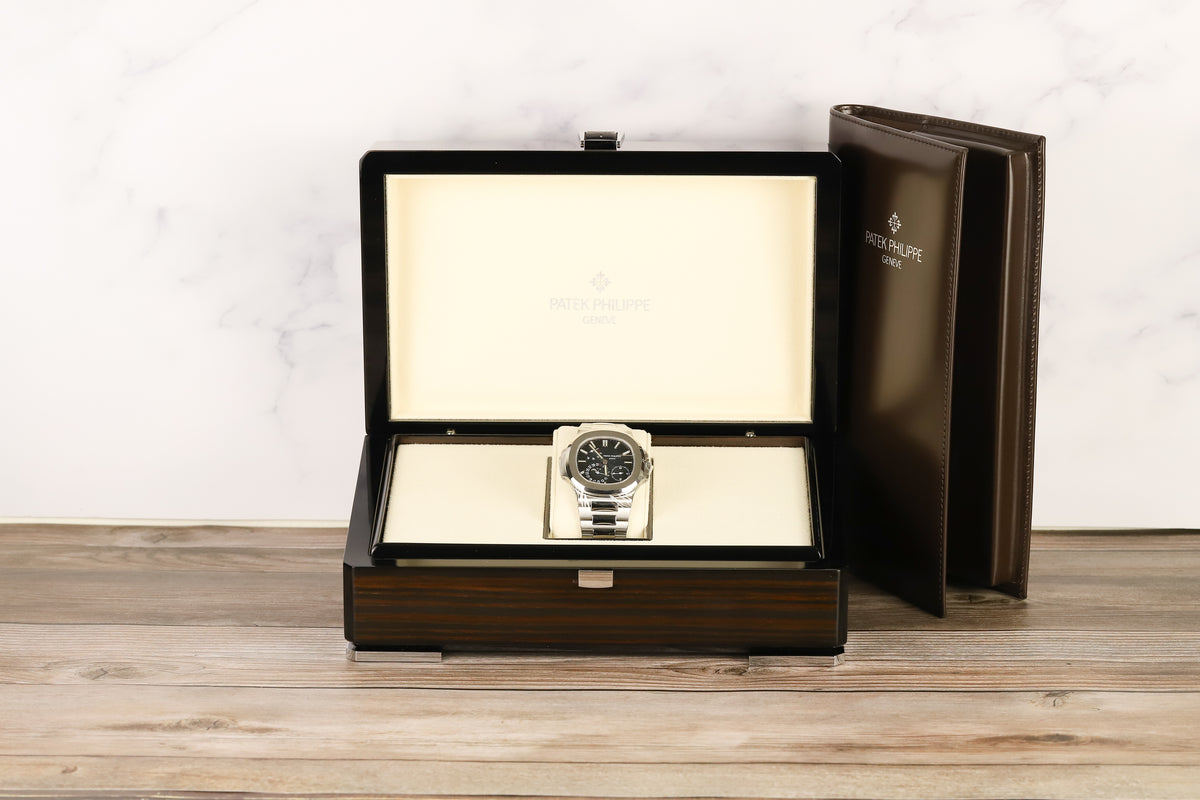 Patek Philippe<br>5712/1A Nautilus Date Moon Phases