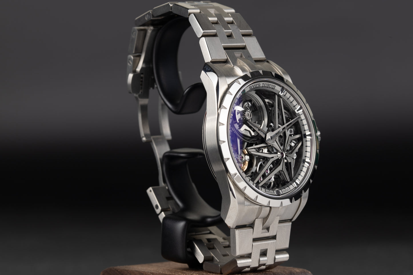 Roger Dubuis DBEX0956  Excalibur Monobalancier Titanium Skeleton Dial