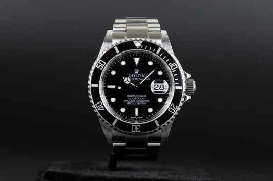 Rolex 16610 Submariner Date with Rehaut No Holes Black Dial