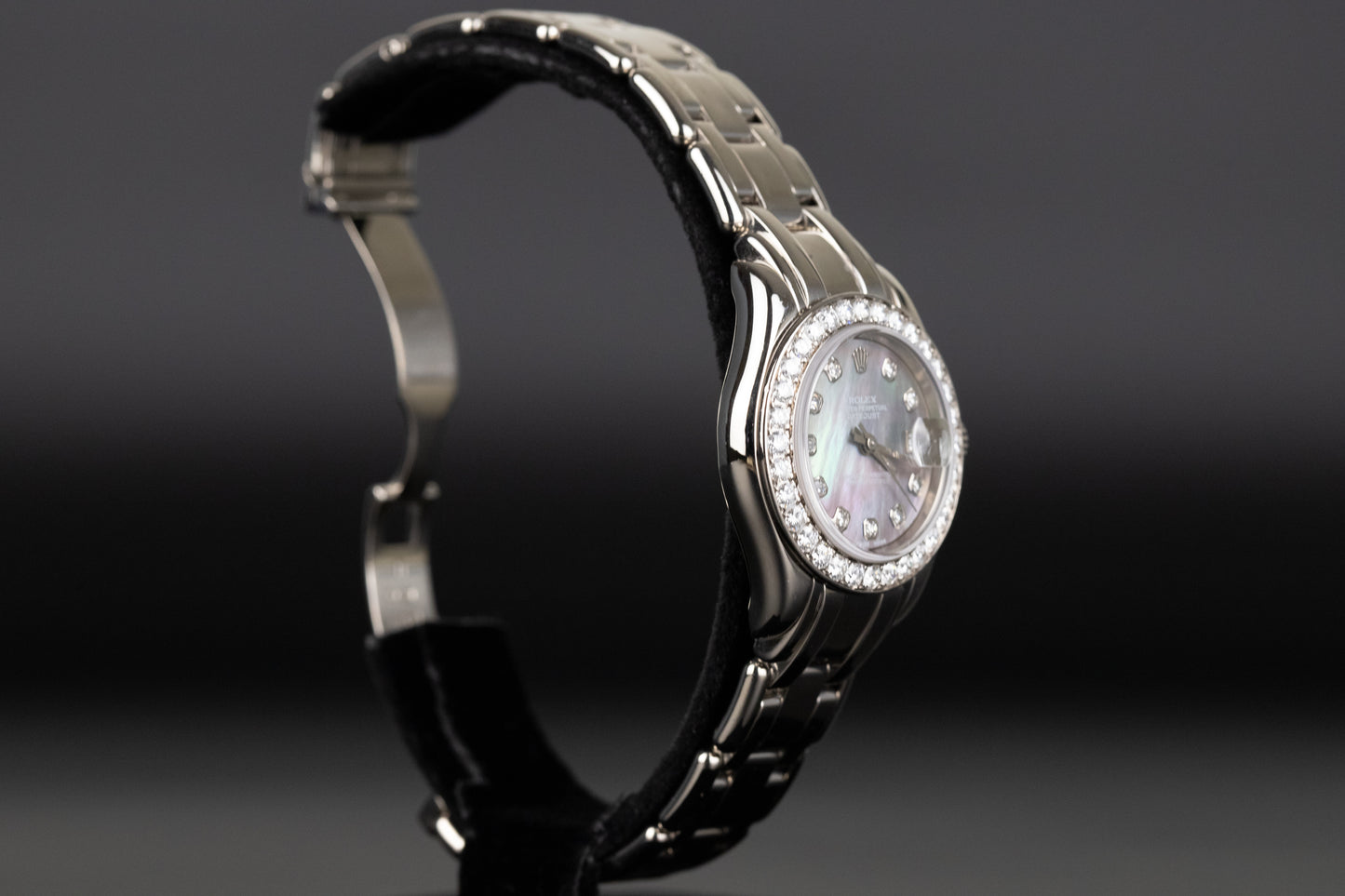 Rolex 69299 Datejust Pearlmaster 29 White Gold Black Mother of Pearl Serti Dial
