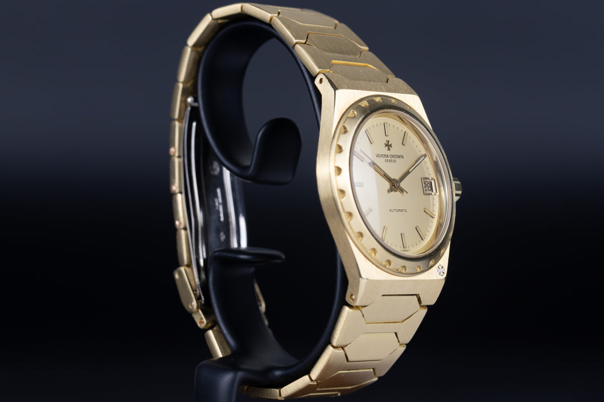 Vacheron Constantin<br>46003 Overseas 222