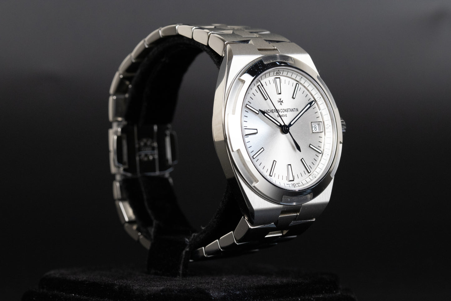 Vacheron Constantin 4500V/110A-B126 Overseas Automatic Silver Dial
