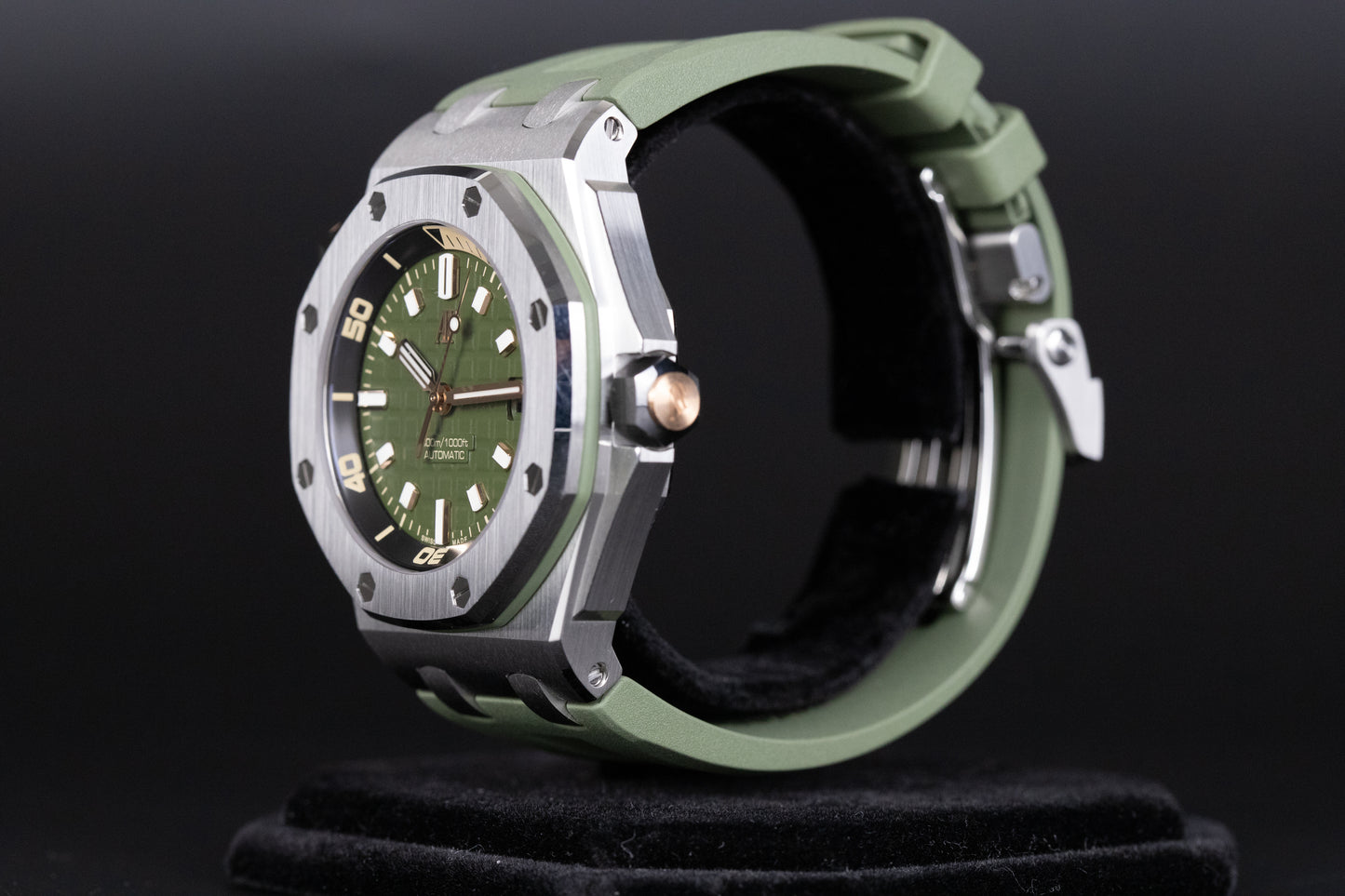 Audemars Piguet 15720ST Royal Oak Offshore Diver Green Dial