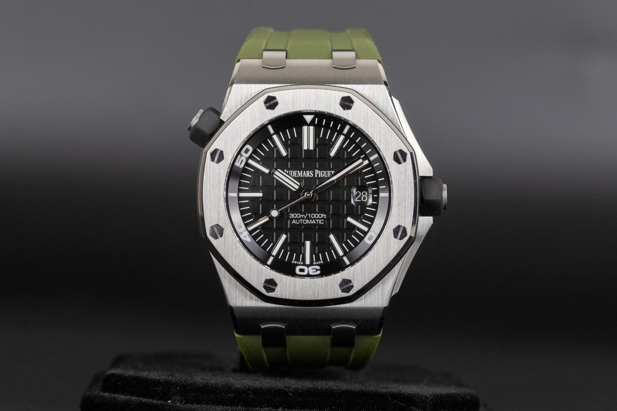 Audemars Piguet<br>15710ST Royal Oak Offshore Diver Black Dial