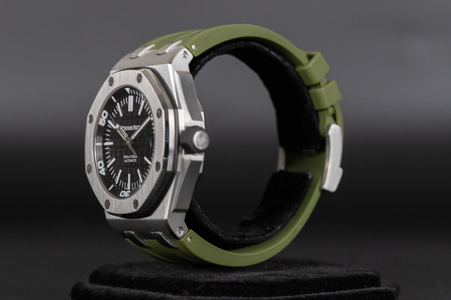 Audemars Piguet 15710ST Royal Oak Offshore Diver Black Dial