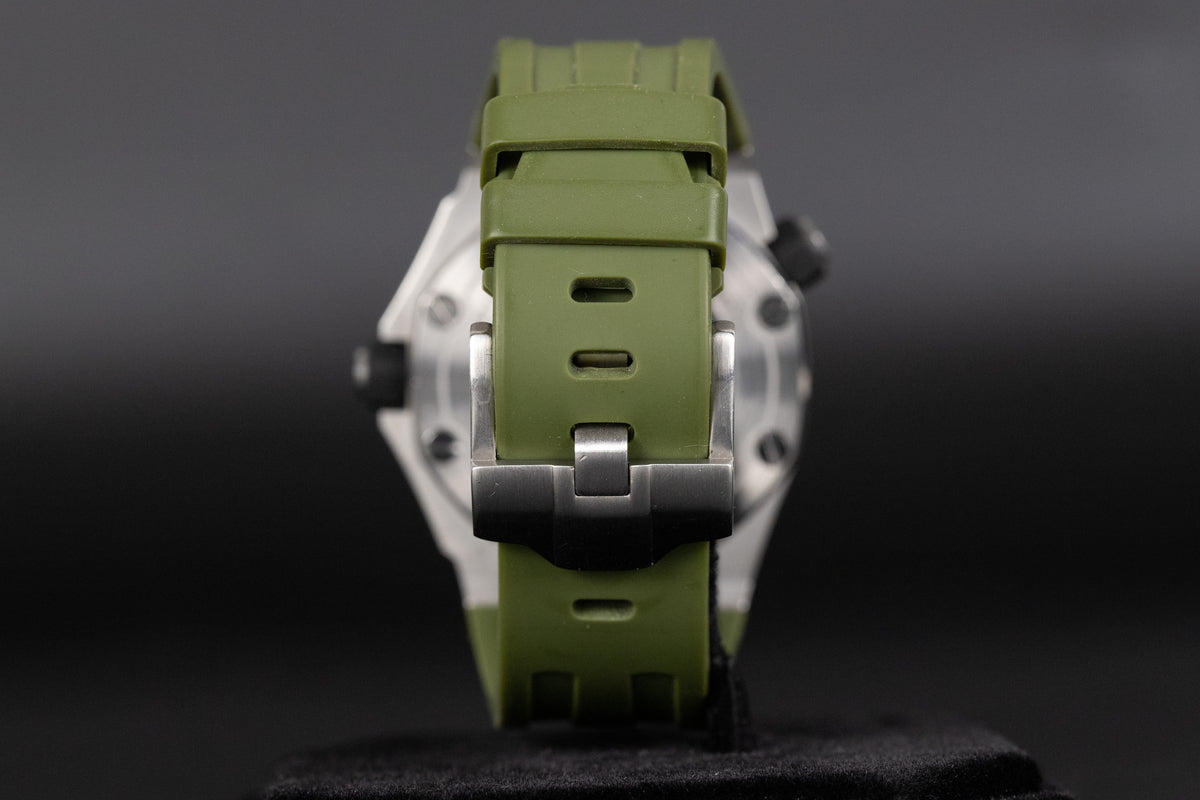 Audemars Piguet<br>15710ST Royal Oak Offshore Diver Black Dial