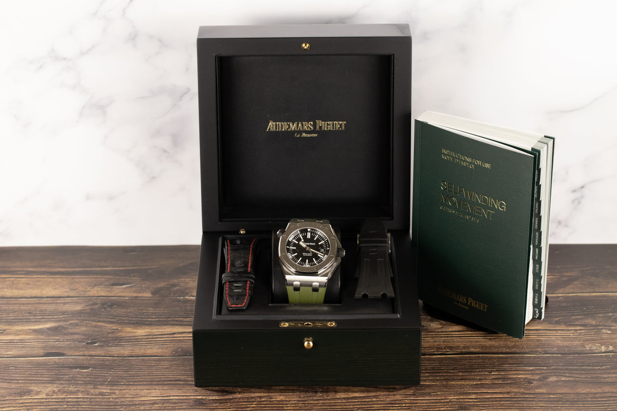 Audemars Piguet<br>15710ST Royal Oak Offshore Diver Black Dial