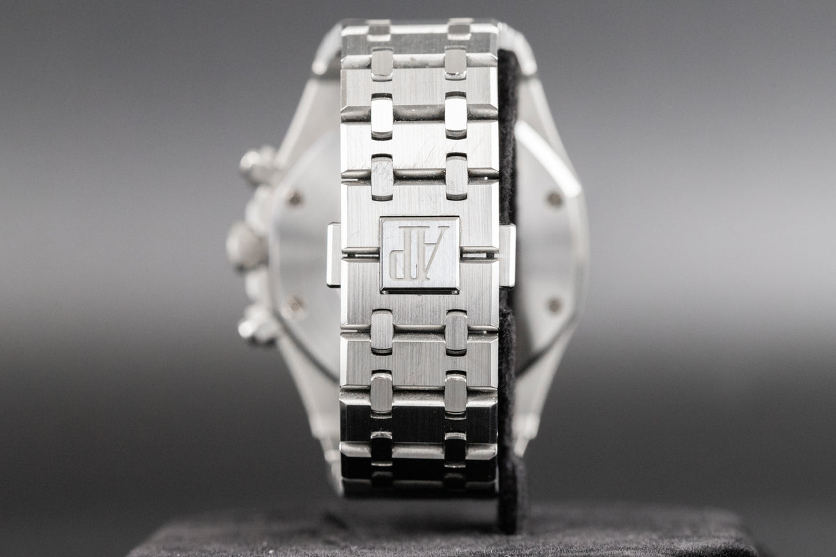 Audemars Piguet<br>26331ST Royal Oak Chronograph White Dial