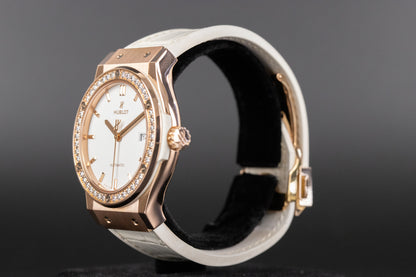 Hublot<br>542.0E.2080.LR.1204 Classic Fusion 42mm White Dial Diamond Bezel