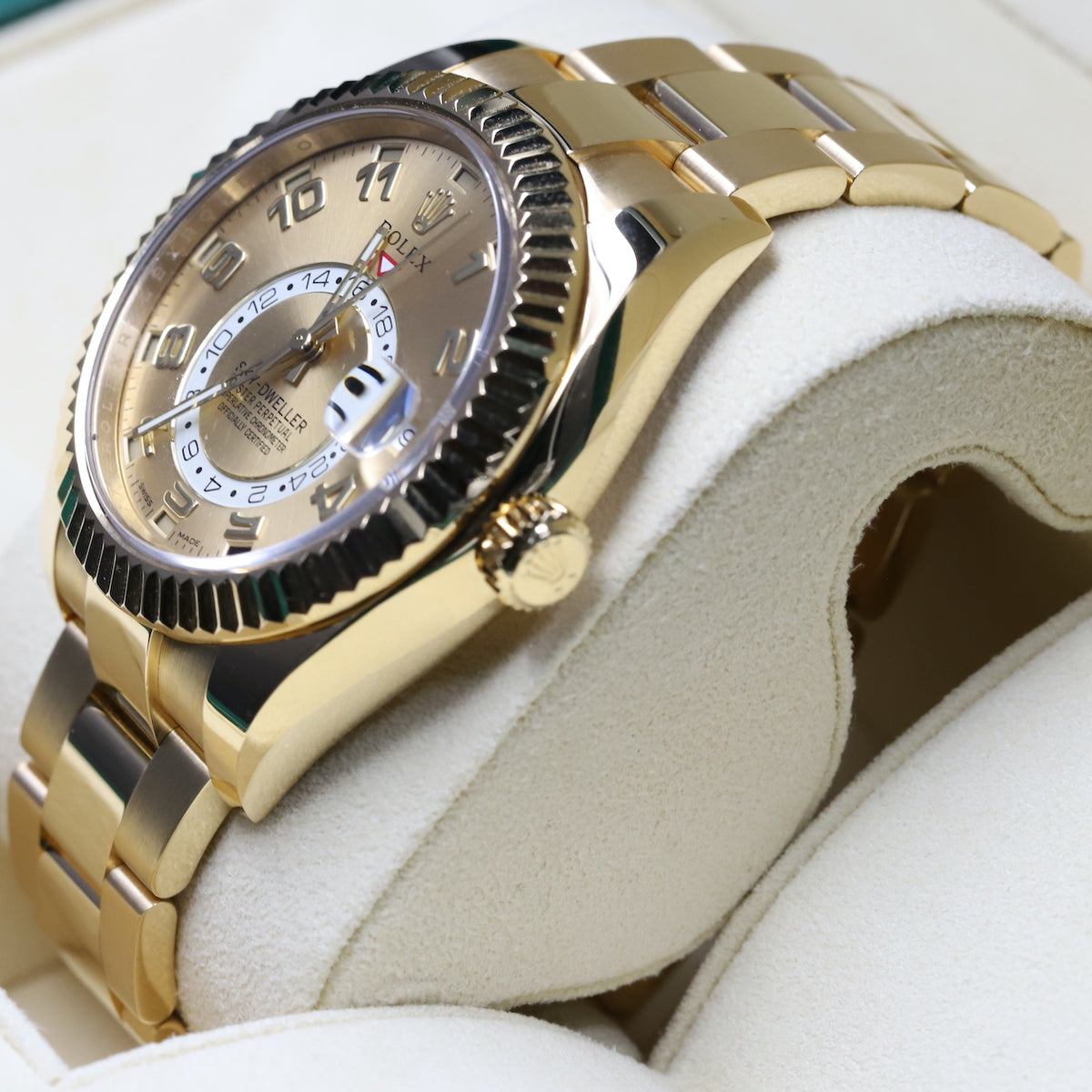 Rolex<br>326938 Sky-Dweller Champagne Arabic Numeral Dial