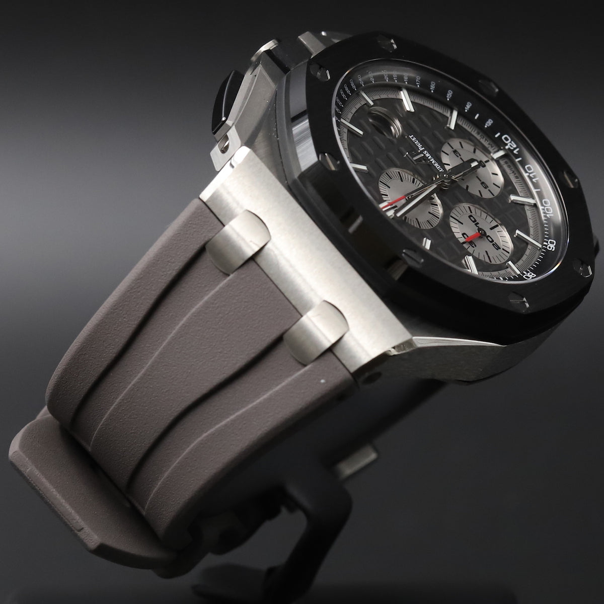 Audemars Piguet<br>26400IO Royal Oak Offshore Titanium