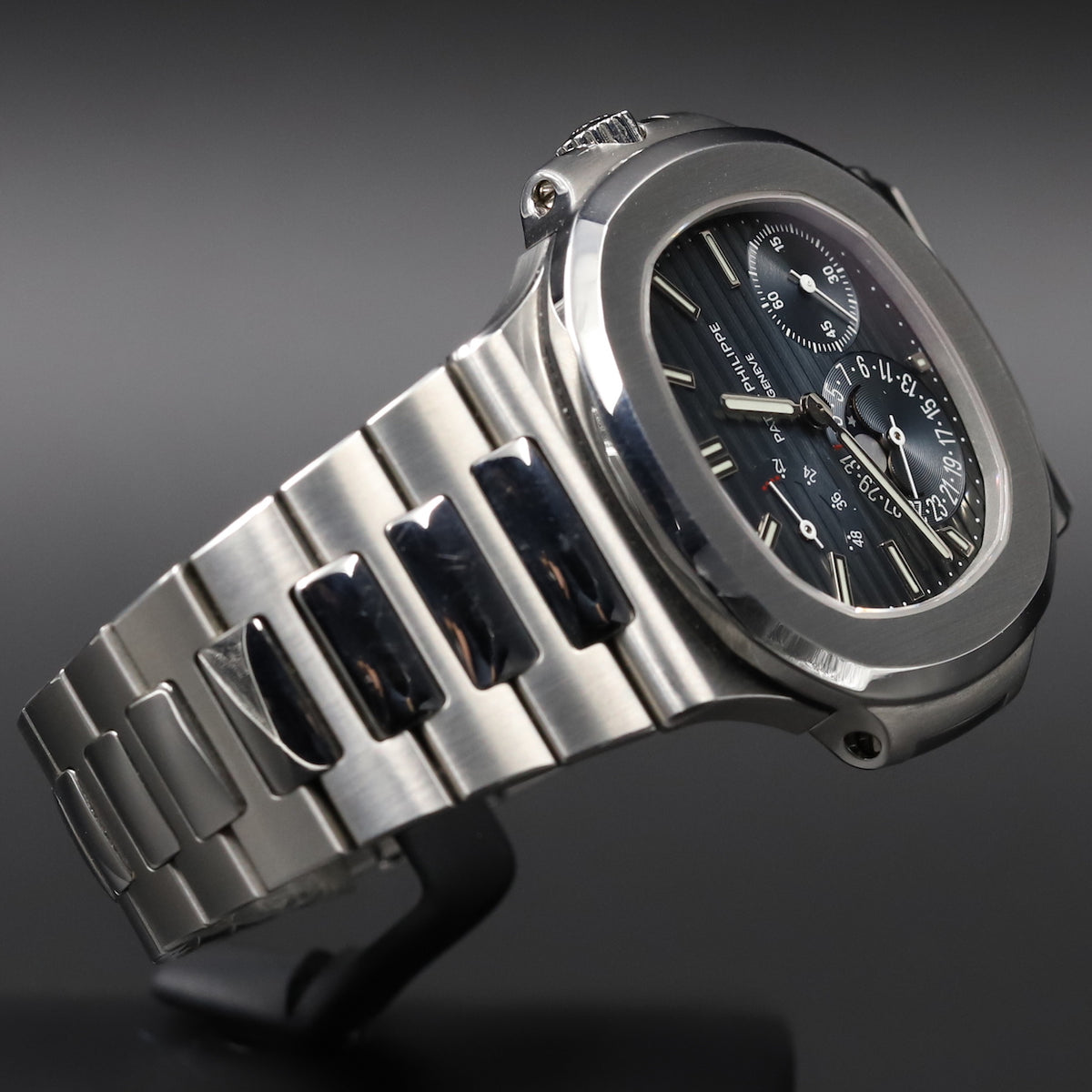 Patek Philippe<br>5712/1A Nautilus Date Moon Phases