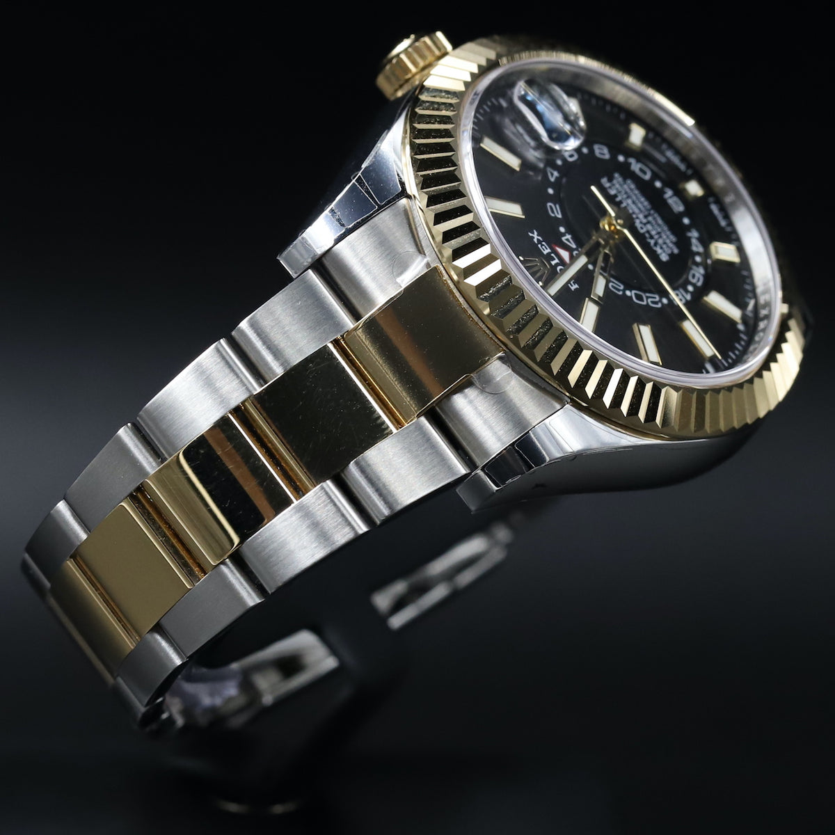 Rolex<br>326933 Sky-Dweller SS/18k Black Dial