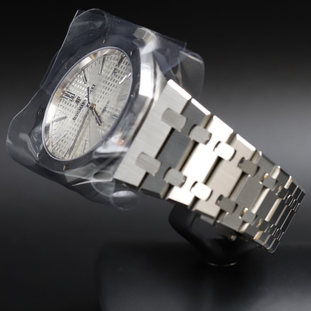 Audemars Piguet<br>15400ST Royal Oak White Dial