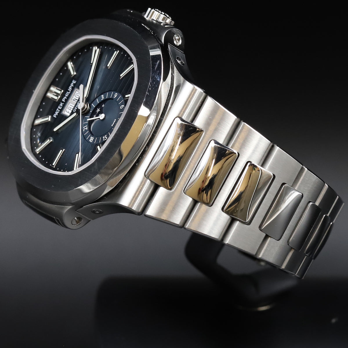 Patek Philippe<br>5726/1A Nautilus Annual Calendar Blue Dial