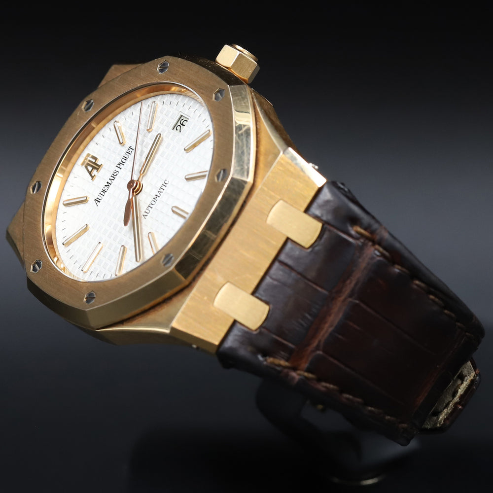 Audemars Piguet<br>15300OR Royal Oak White Dial