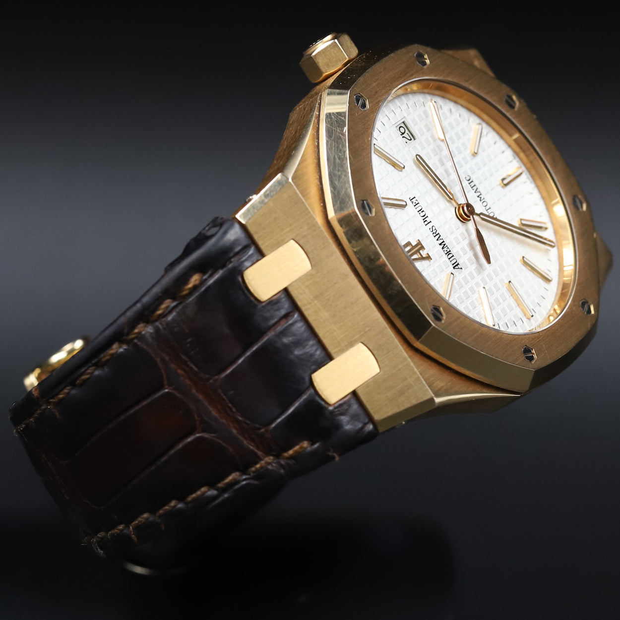 Audemars Piguet<br>15300OR Royal Oak White Dial