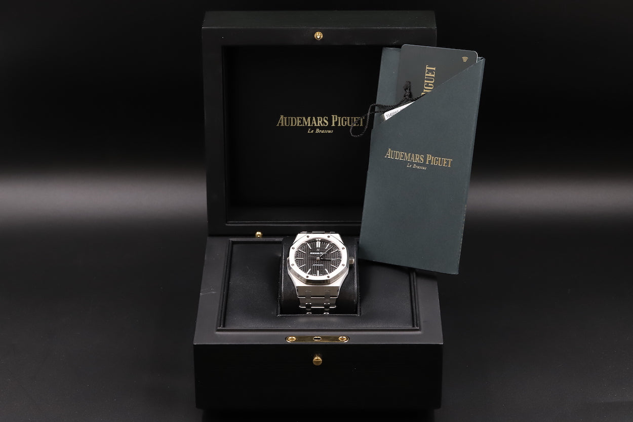 Audemars Piguet<br>15400ST Royal Oak Black Dial