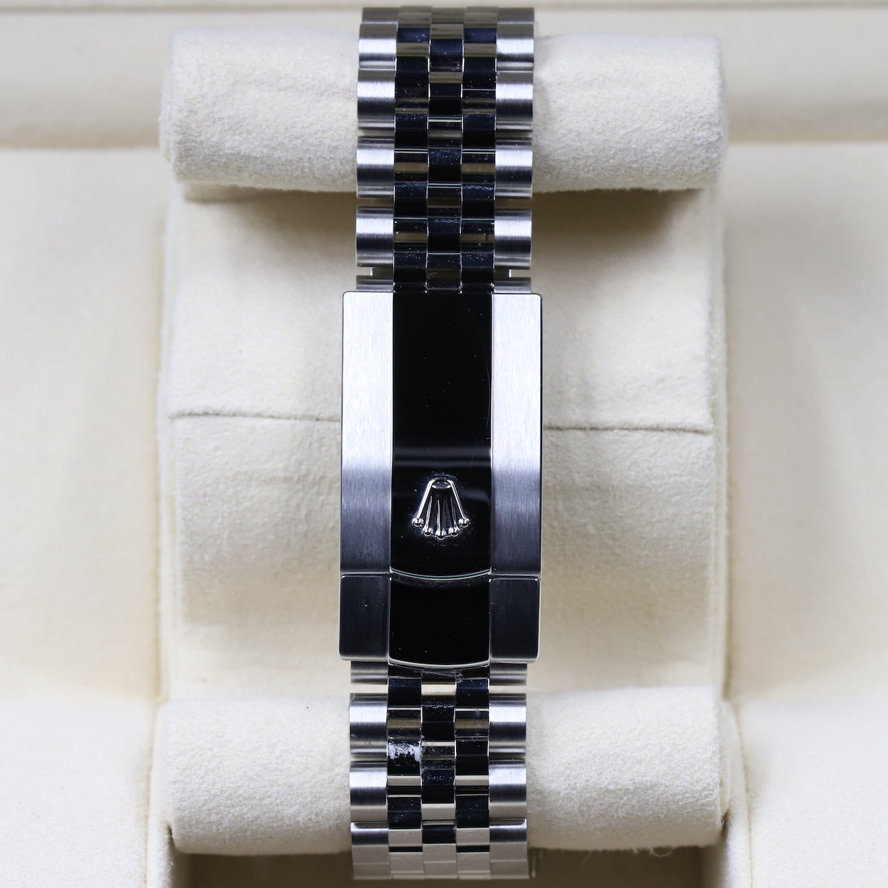 Rolex<br>126334 Datejust 41 White Dial