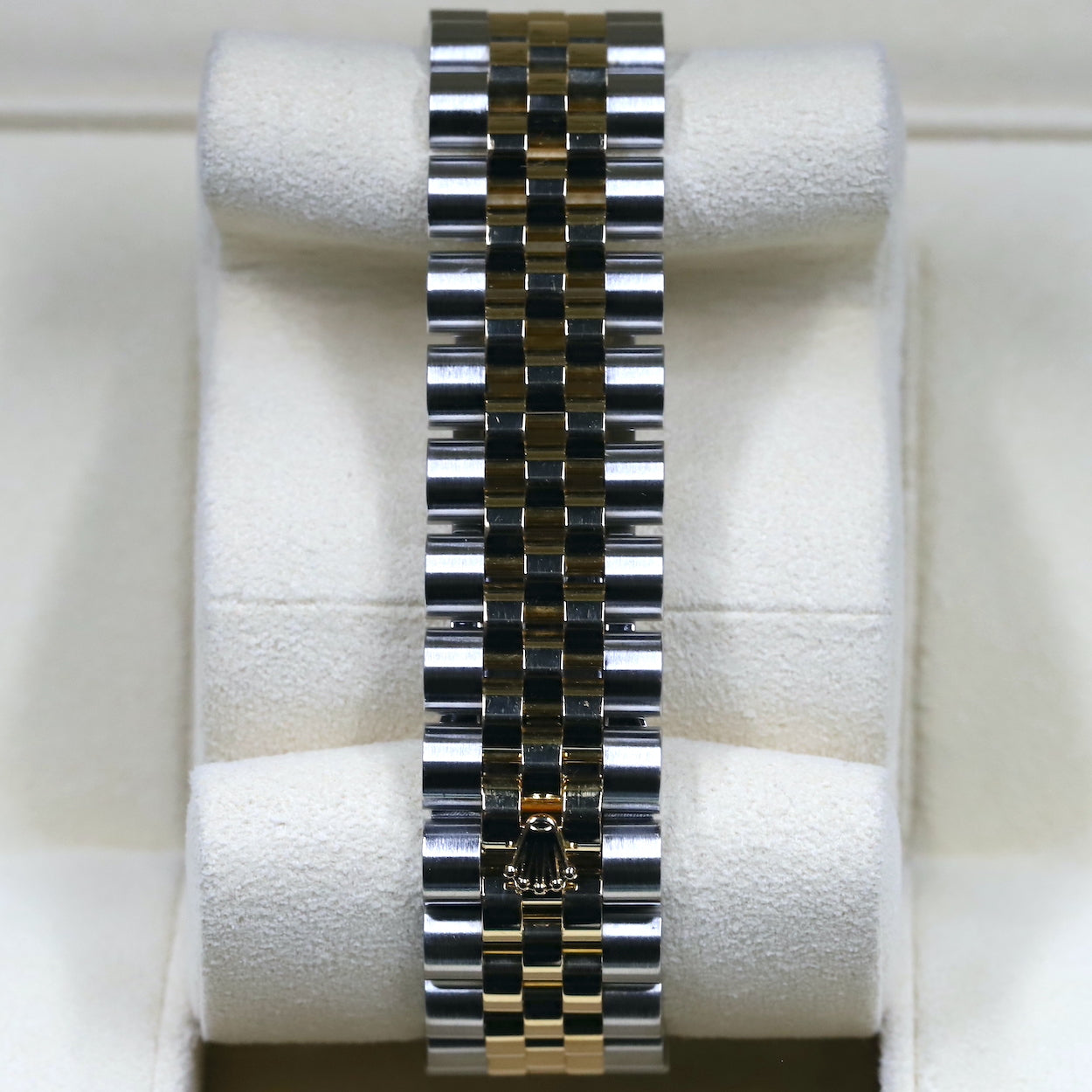 Rolex<br>116243 Datejust 36 SS/18K Silver Jubilee Dial
