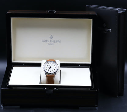 Patek Philippe<br>5212A Calatrava Weekly Calendar