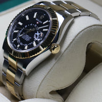 Rolex<br>326933 Sky-Dweller SS/18k Black Dial
