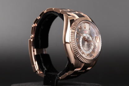Rolex<br>326935 Sky-Dweller Sundust Dial